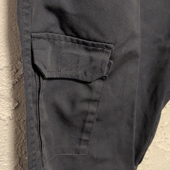 Men's Cargo Pants - Picture 2 of 6
